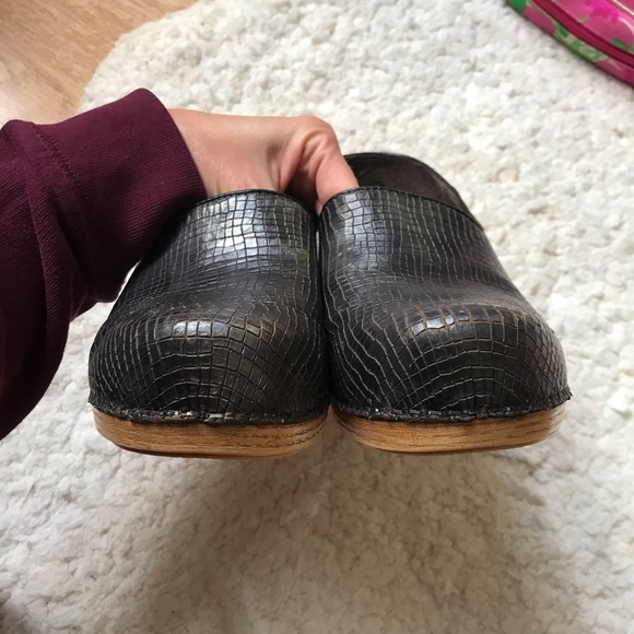 Dansko: Pewter Marisol Medical/Dental/ CNA Clogs - Picture 8 of 10